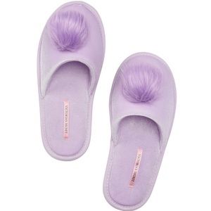 Victoria’s Secret Pom Pom Slipper